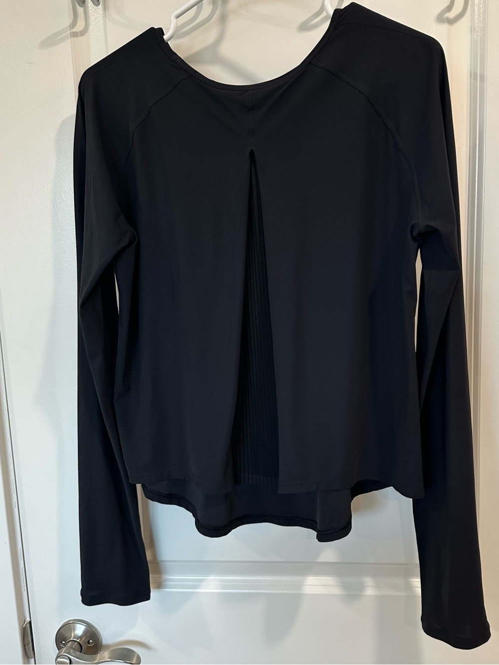 lululemon women’s Making Moves Pleated Back Crewneck Long Sleeve Top
Sz 6 Black - Picture 6 of 15